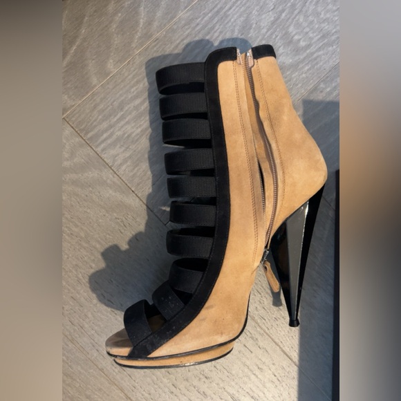 Gucci booties - Picture 5 of 10